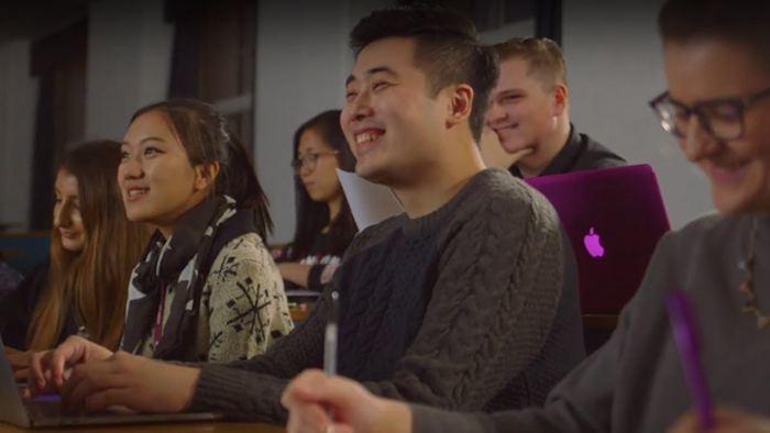 15393155701448095228